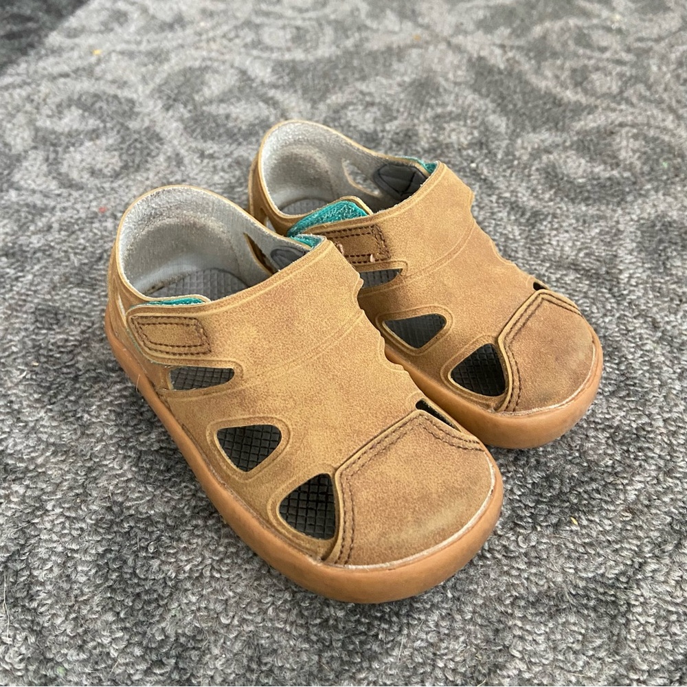 Ten Little Everyday Sandals - toddler size 5